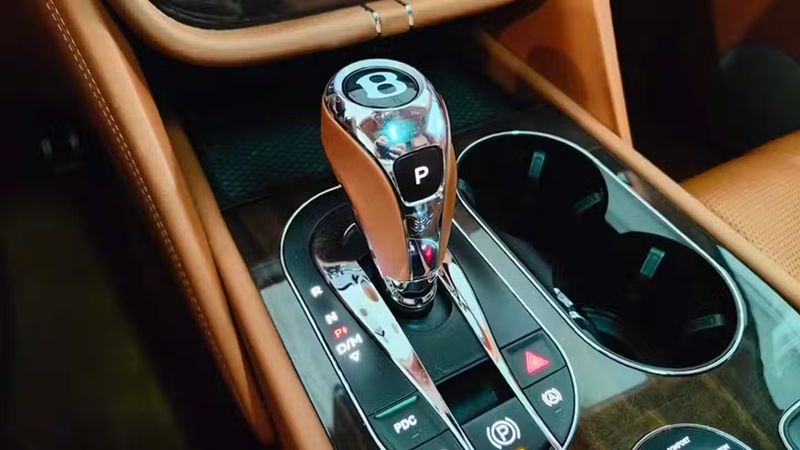 Bentley Bentayga • 2020 • 101,389 km 2