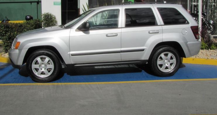 Jeep Grand Cherokee • 2009 • 133,000 km 2