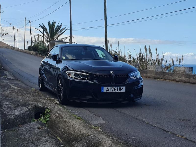 BMW 328i • 2015 • 90,000 km 1