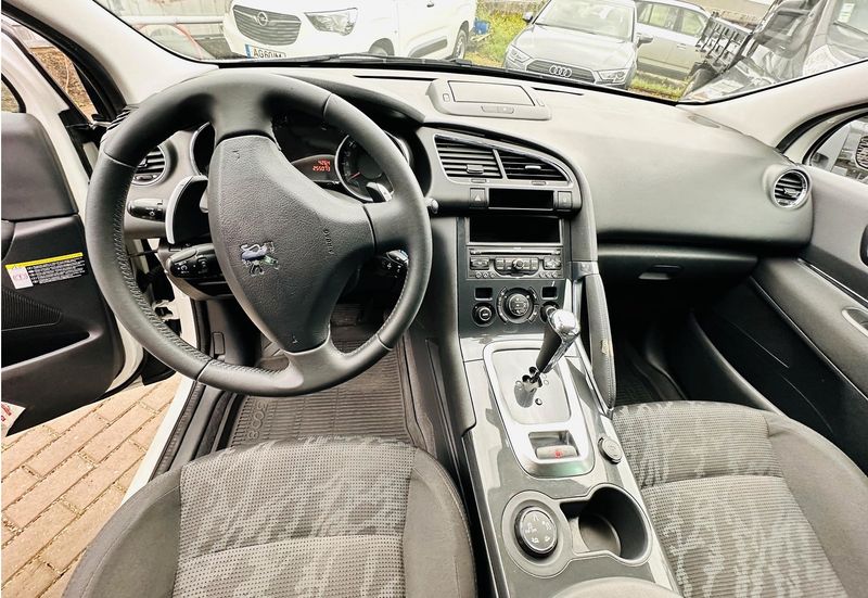 Peugeot 205 Cabrio • 2011 • 250,000 km 3