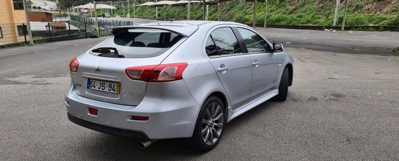 Mitsubishi Lancer • 2010 • 200,000 km 2