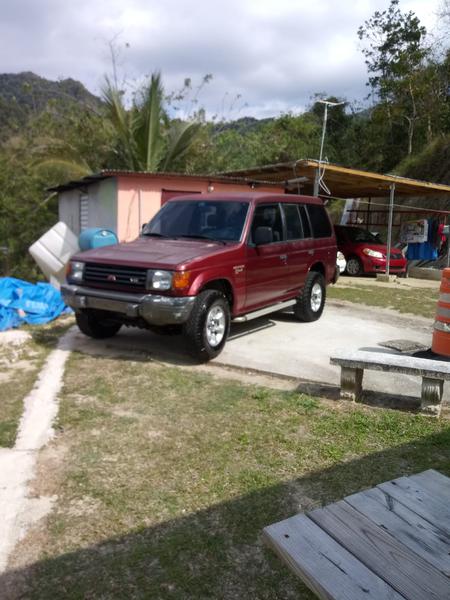 Mitsubishi Montero • 1995 • 4,300 km 1