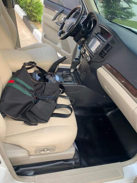 Mitsubishi Pajero • 2020 • 50,000 km 3