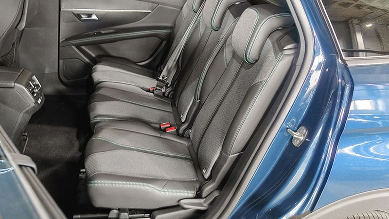 Peugeot 5008 • 2023 • 6,418 km 7