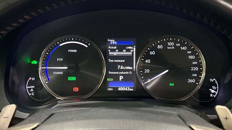 Lexus RC • 2019 • 40,203 km 5