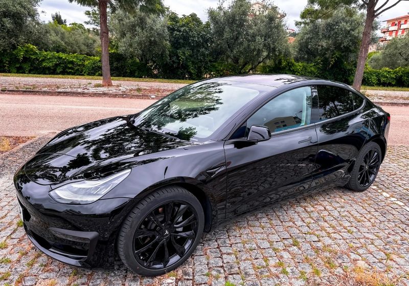 Tesla Model 3 • 2019 • 105,432 km 1