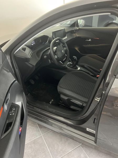 Peugeot 308 • 2017 • 9,000 km 4