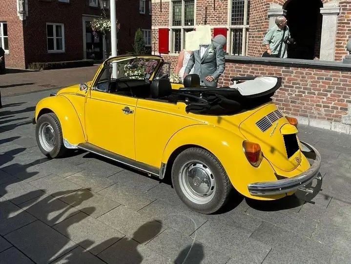 Volkswagen Beetle Convertible • 1975 • 23,000 km 3