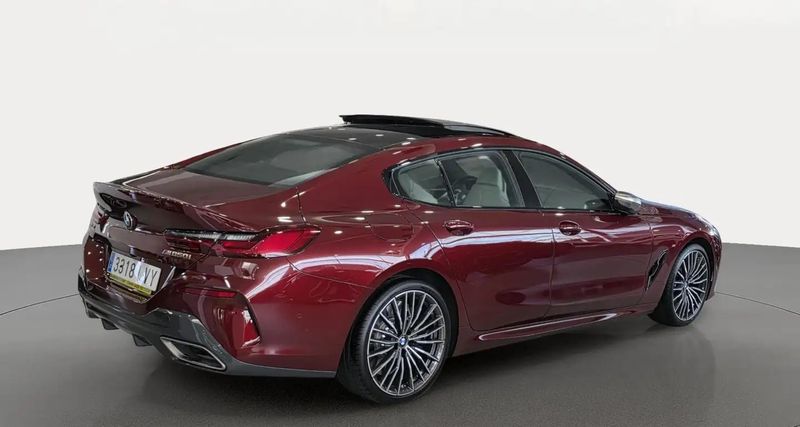 BMW Rad 8 Coupé • 2022 • 10,360 km 4