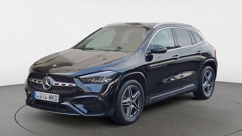 Mercedes-Benz GLA • 2023 • 19,580 km 3