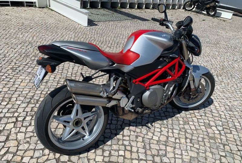 Mvagusta brutale 800 • 2008 • 9,100 km 1