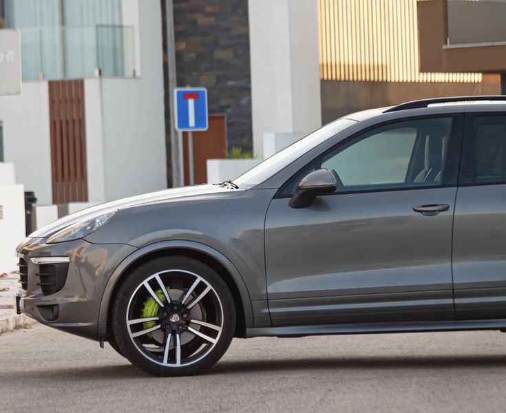 Porsche Cayenne • 2015 • 266,000 km 5