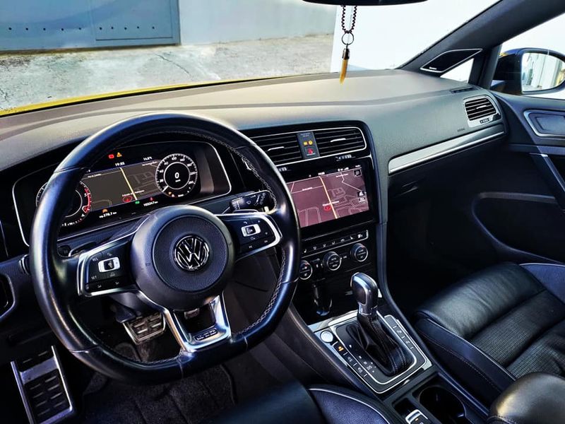 Volkswagen Golf • 2017 • 60,000 km 5