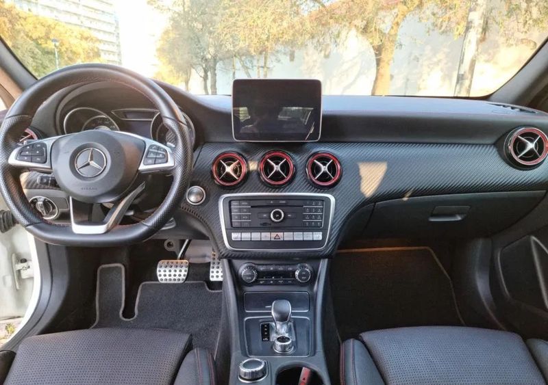 Mercedes-Benz A • 2016 • 66,000 km 3