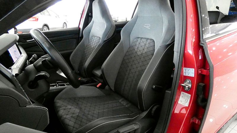 Volkswagen Golf • 2021 • 91,897 km 13