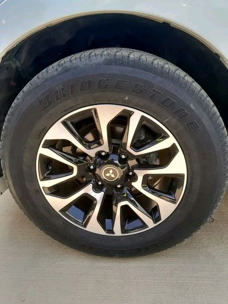 Mitsubishi Pajero • 2020 • 32 km 2