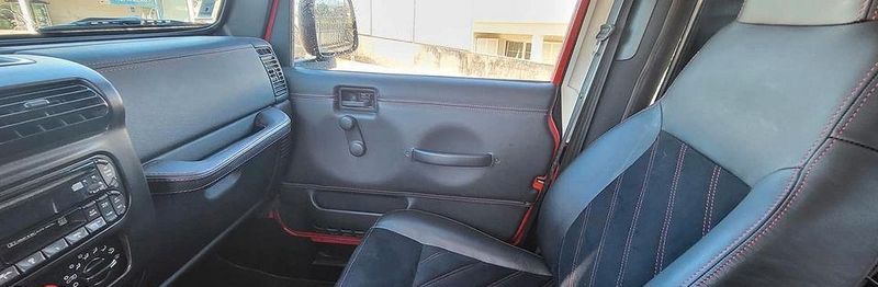 Jeep Wagoneer • 2007 • 60,000 km 6