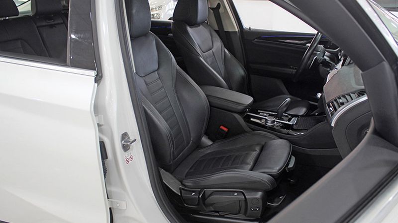 BMW X4 • 2019 • 44,868 km 11