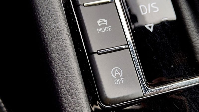 Škoda Superb Combi • 2019 • 123,320 km 4