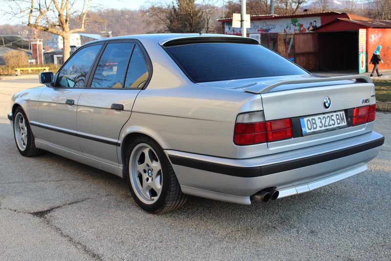 BMW 5 Series • 1991 • 251,000 km 3
