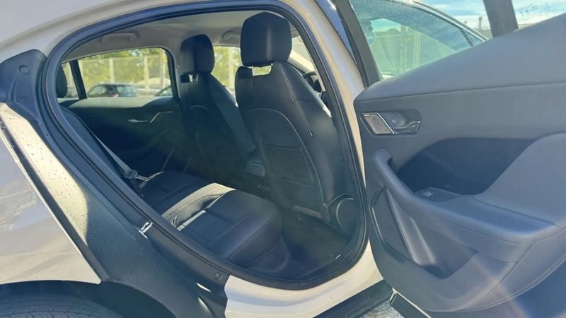 Jaguar I-PACE • 2020 • 79,650 km 11