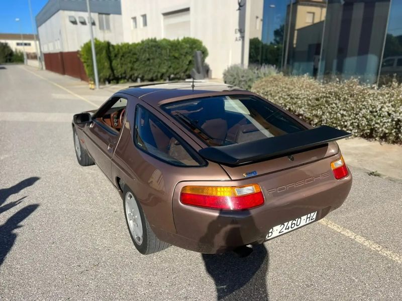 Porsche 928 • 1987 • 99,990 km 4