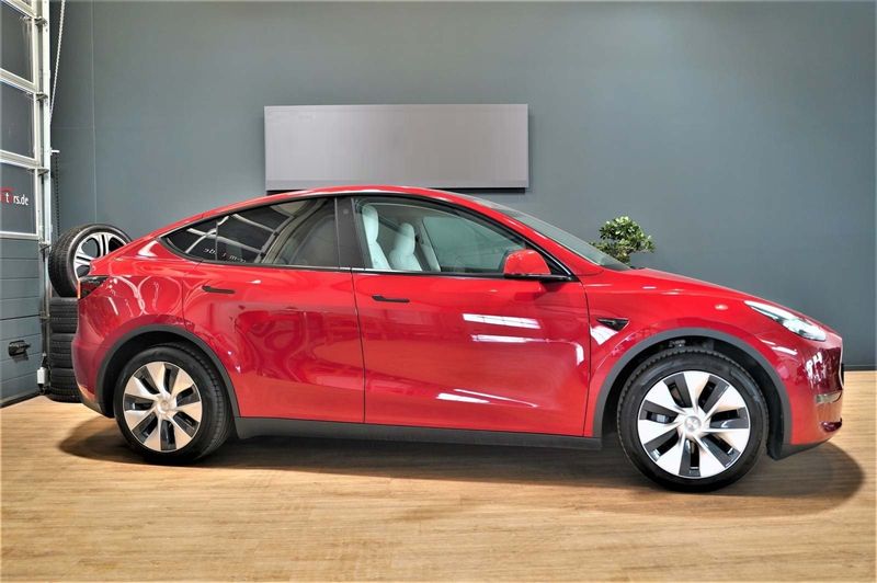 Tesla Model Y • 2022 • 22,555 km 5