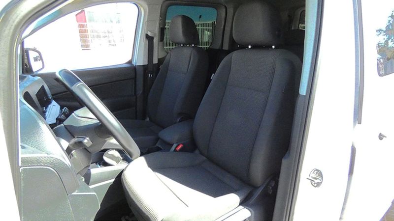 Volkswagen Caddy • 2022 • 22,035 km 6