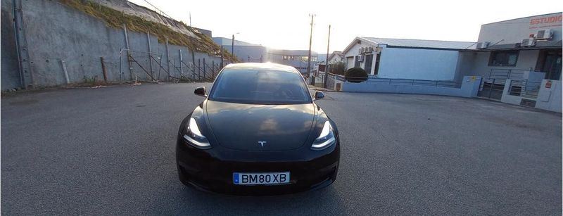 Tesla Model 3 • 2019 • 170,000 km 1