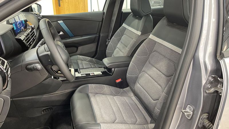 Citroën C4 • 2022 • 8,600 km 9