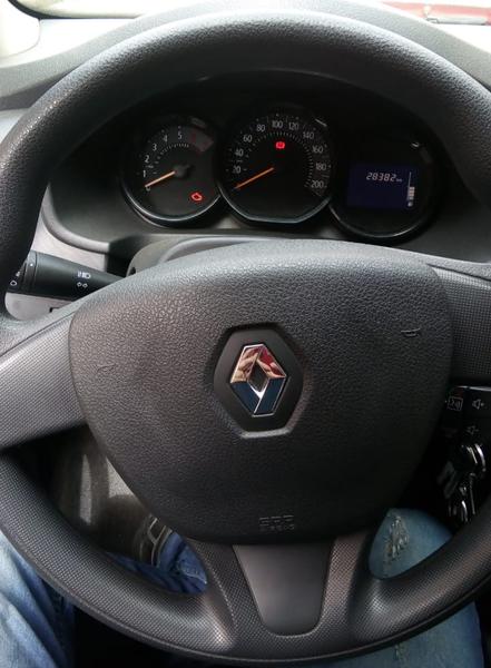 Renault Sandero • 2019 • 2,896 km 7