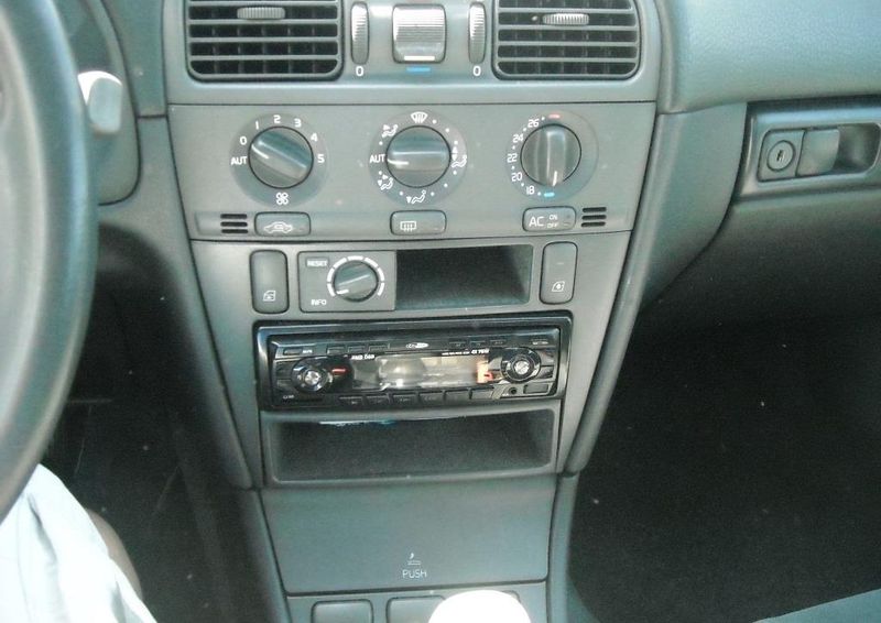 Volvo S40 • 1998 • 20,000 km 4