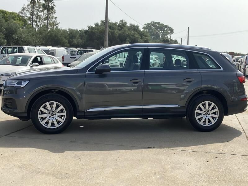 Audi Q7 • 2024 • 12,743 km 2