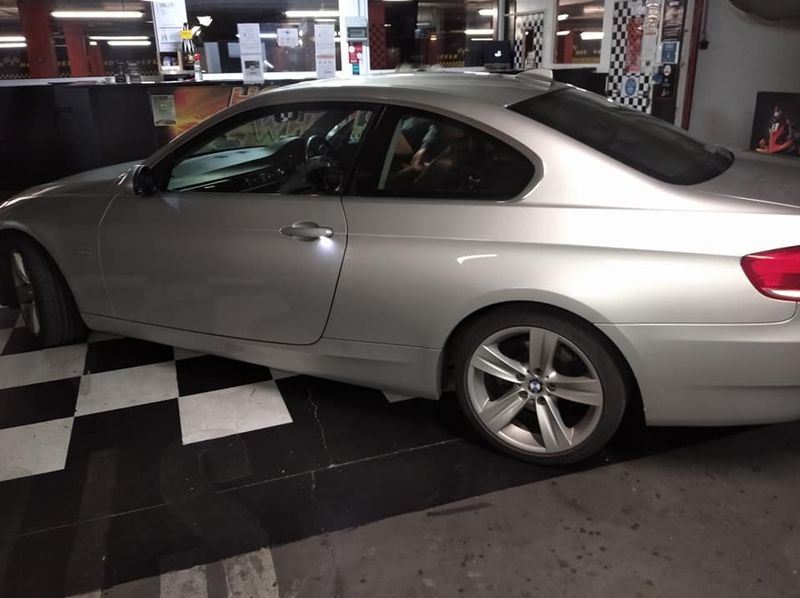 BMW M3 • 2005 • 109,000 km 6