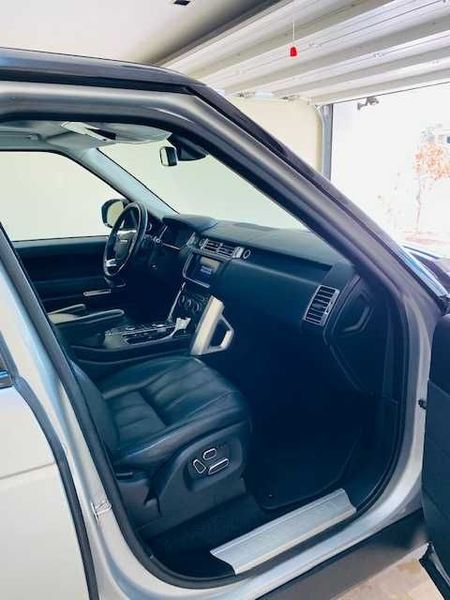 Land Rover Range Rover • 2013 • 130,000 km 5