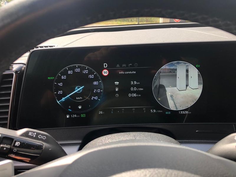 Kia Sportage • 2022 • 13,328 km 5