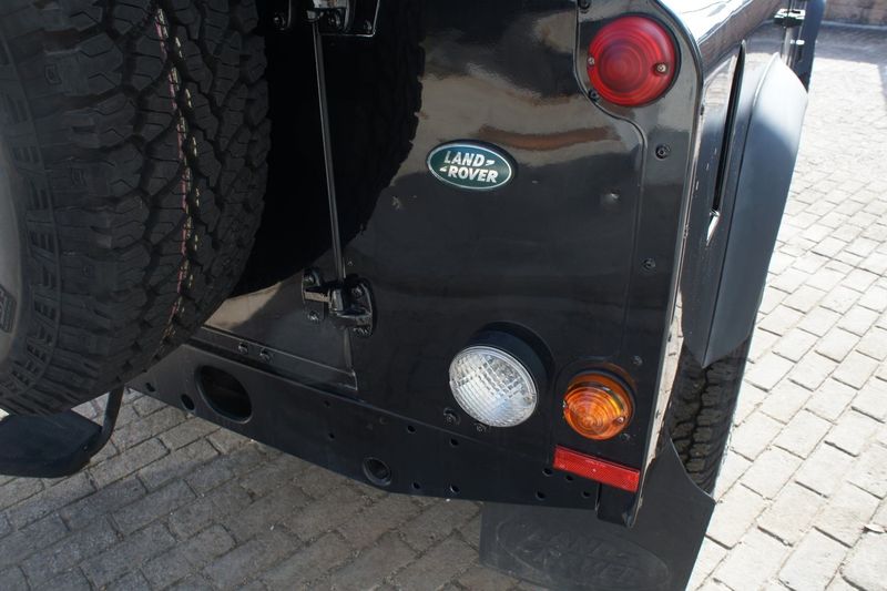 Land Rover Defender • 2012 • 80,000 km 4