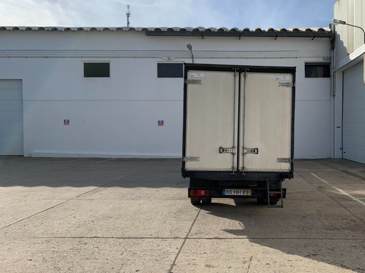 Mitsubishi Fuso canter • 2009 • 90,000 km 7