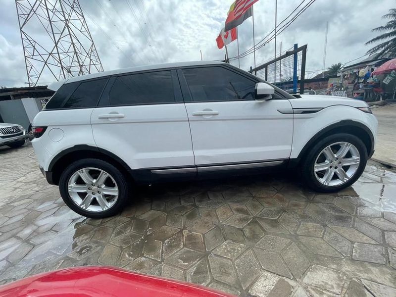 Land Rover Range Rover Evoque • 2014 • 49,751 km 10