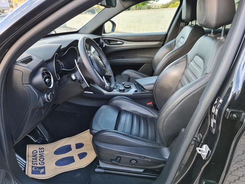 Alfa Romeo Stelvio • 2018 • 86,000 km 4