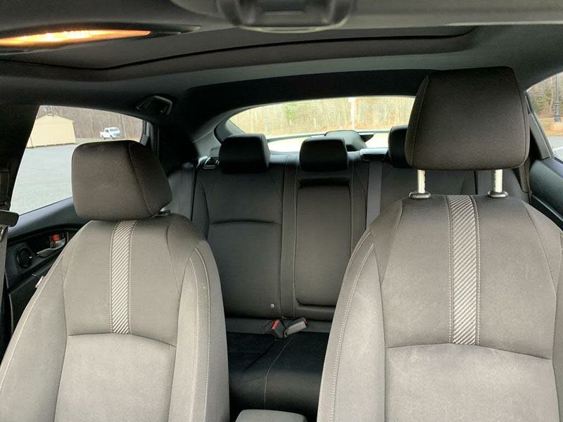 Honda Civic Coupé • 2019 • 56,430 km 5