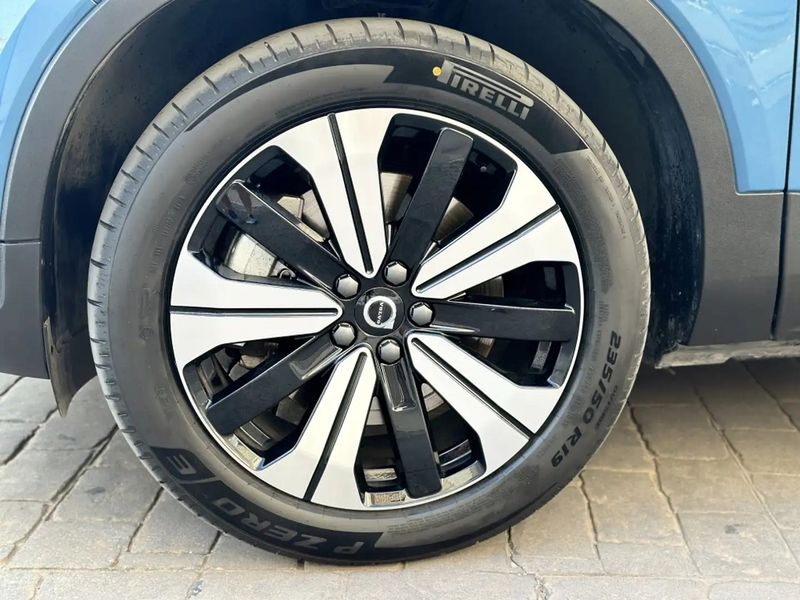 Volvo C30 • 2022 • 22,900 km 4