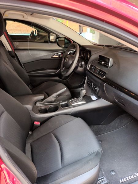 Mazda 3 • 2016 • 61,000 km 5