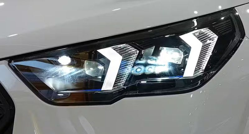 BMW X2 • 2024 • 23,200 km 14