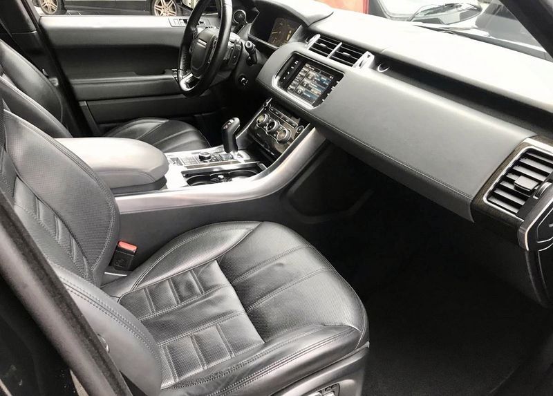 Land Rover Defender • 2015 • 90,000 km 5