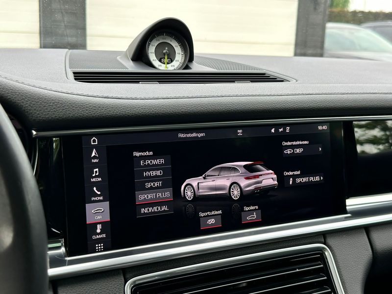 Porsche Panamera • 2018 • 221,000 km 10