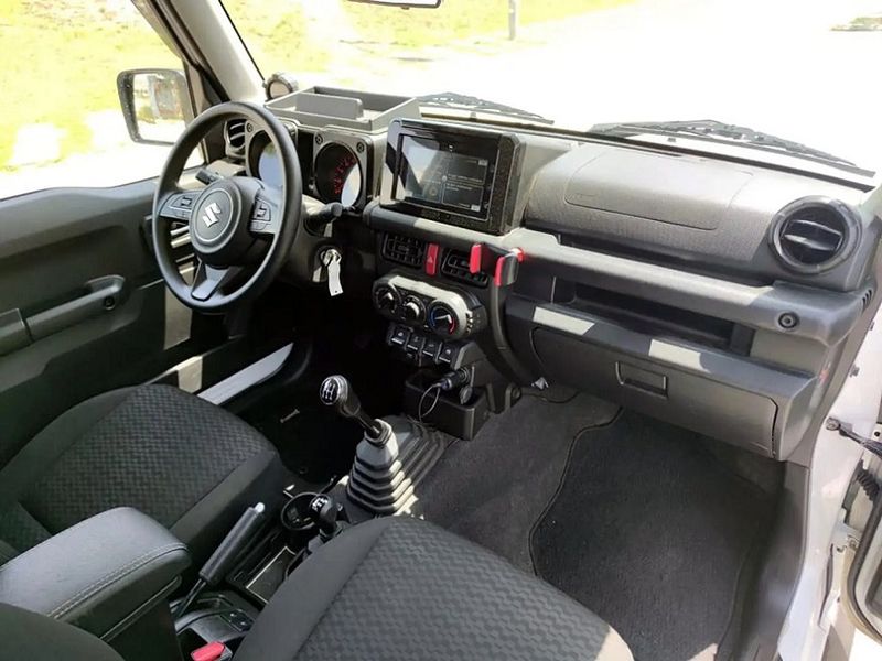 Suzuki Jimny • 2020 • 36,000 km 8