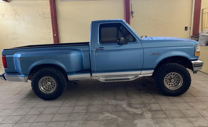 Ford F-150 • 1992 • 262,000 km 10