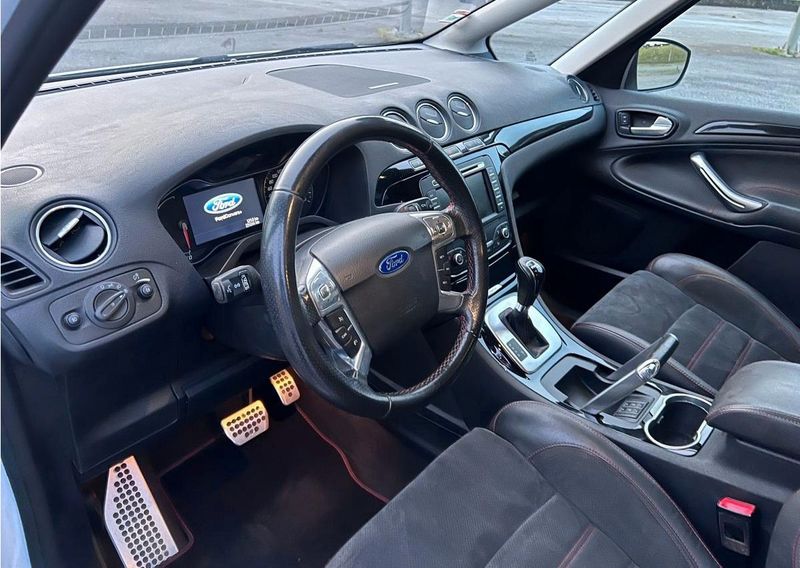 Ford C-Max • 2013 • 200,000 km 3