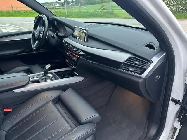 BMW X5 • 2018 • 65,900 km 1